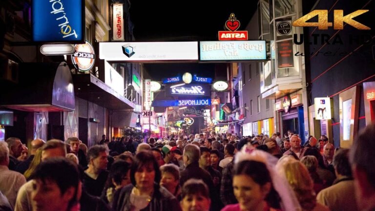 [4k HDR] RedLight Reeperbahn Winter  first Day all Disco open . Hamburg city Germany 🇩🇪  2021